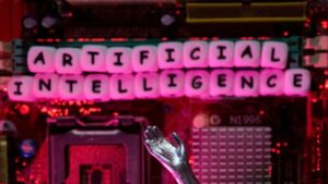 前 OpenAI 技术主管 Murati 推出 AI 初创公司，从 ChatGPT 制造商那里挖走员工