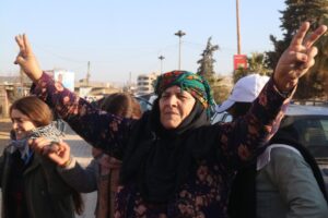 锤子和铁砧之间的 Rojava