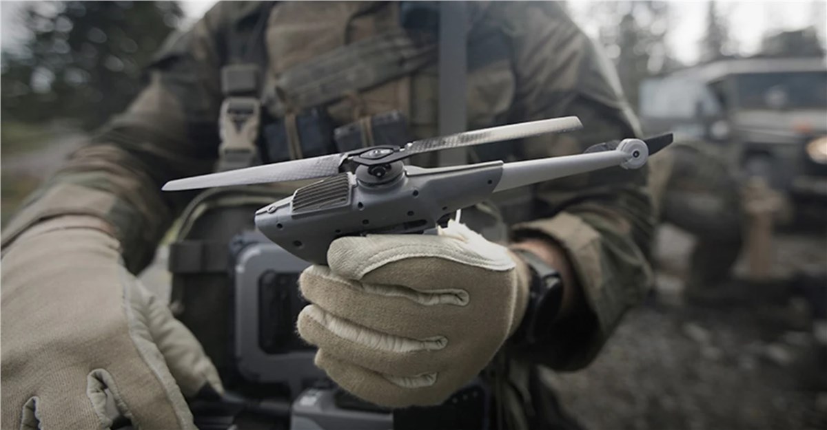 Teledyne FLIR 的 Black Hornet 4 纳米无人机被选为国防创新部门蓝色无人机挑战赛的获胜者