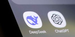 DeepSeek 在中国的拥抱，被西方回避，凸显了科技鸿沟