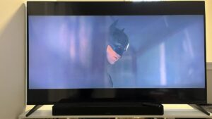 我对 Bose Smart Soundbar 的物有所值的功能感到惊讶，它的杜比全景声 （Dolby Atmos） 声音也给我留下了深刻的印象