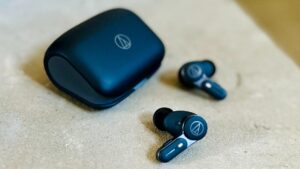 这些 Audio-Technica 耳塞散发着优质气息，但有一件事我无法克服