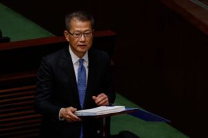 香港宣布削减开支，人工智能推动扭转赤字增长