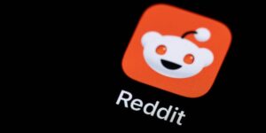 Reddit 社区因威胁 Elon Musk 的 DOGE 已重新上线而关闭