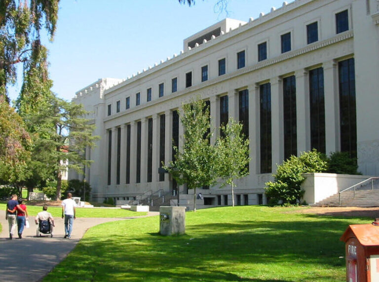 美国国立卫生研究院（National Institutes of Health）大幅削减对大学的支持