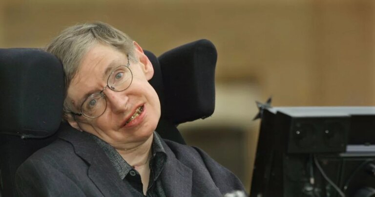 史蒂芬·霍金 （Stephen Hawking） 发出令人不寒而栗的警告，人工智能、工程病毒和核战争威胁着人类的生存