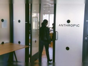 Anthropic 预计 2027 年收入可能飙升至 345 亿美元