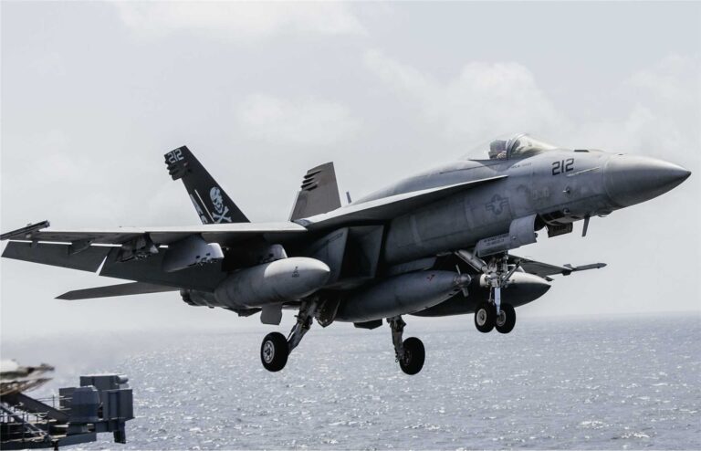 快讯：波音 F/A-18E/F 海军战斗机使用新型 IRST Block II 获得新的远程目标检测
