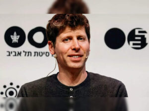 OpenAI 首席执行官山姆·阿尔特曼 （Sam Altman） 欢迎男婴，表示“从未感受到如此的爱”