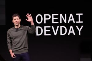 OpenAI 首席执行官 Sam Altman 表示，人类水平的 AI 即将到来，“可能被威权政府使用”