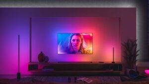 飞利浦 Hue 灯现在可与 LG OLED 电视配合使用，以相当大的成本获得类似流光溢彩的体验