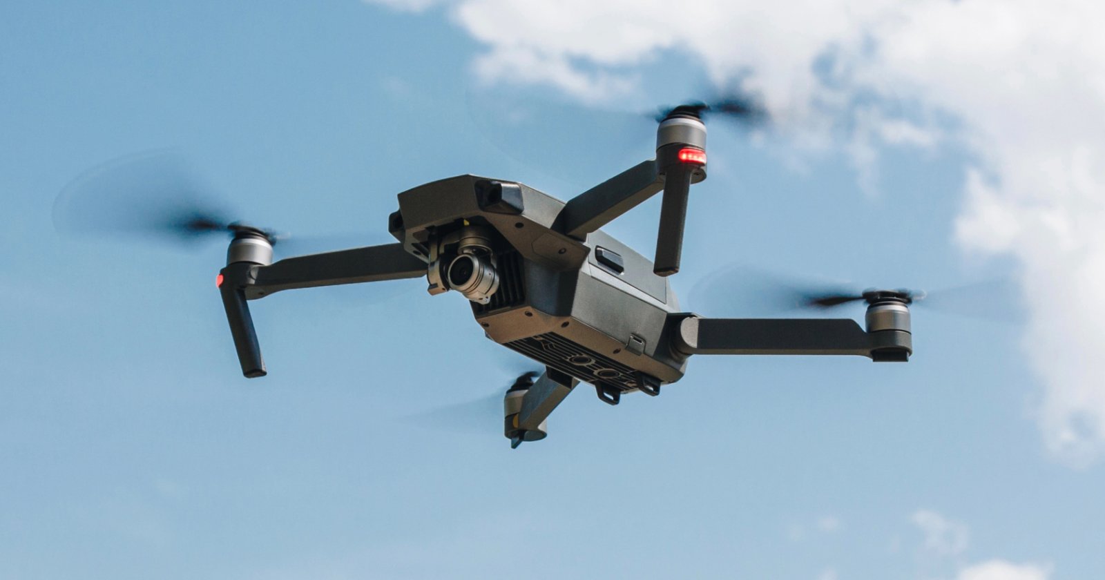 加拿大游客因无人机拍摄太空部队基地照片而被指控