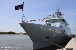 近海巡逻舰 PNS Yarmook 是 IDEX 2025 巴基斯坦海军战略的核心