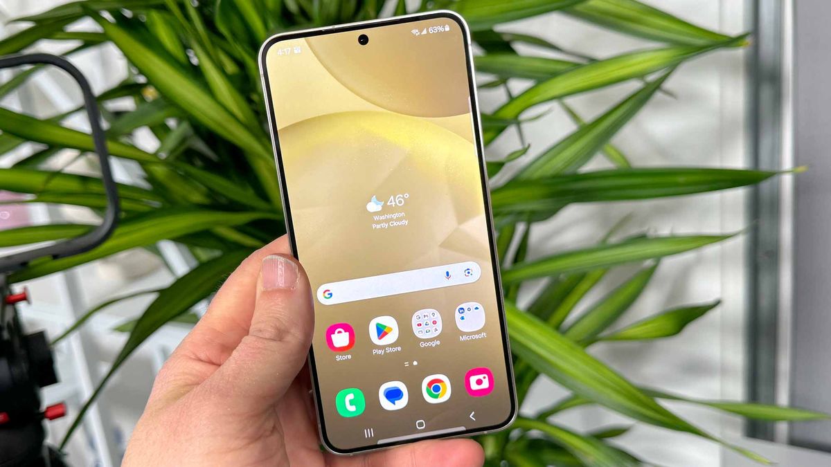 三星 Galaxy S25 最好的新 AI 功能可能会出现在 S24 系列中