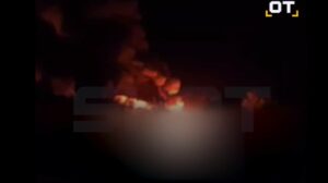 乌克兰无人机在一夜之间袭击了俄罗斯炼油厂和石油泵站 - 视频
