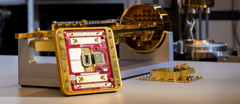 Microsoft 展示了可以扩展到“100 万个量子比特”的新型量子芯片。到目前为止：8