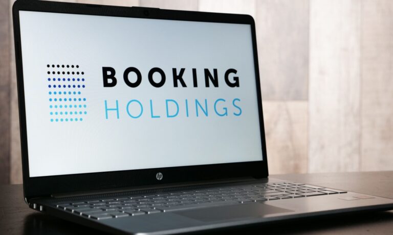 Booking Holdings 依靠 GenAI 来提升旅行体验