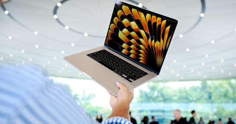 M4 MacBook Air 的性能几乎与 Pro 机型相媲美
