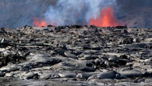 基拉韦厄火山是世界上最活跃的火山之一，再次喷出熔岩
