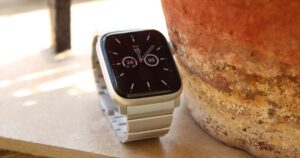 Apple Watch SE 3 的未来似乎不确定，价格上涨迫在眉睫