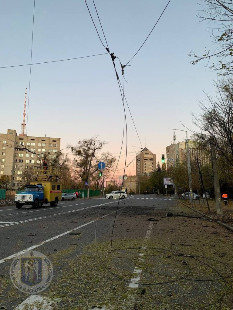空军发言人表示，俄罗斯部署黑市 Starlink 终端以发射伊朗无人机，以升级对乌克兰的技术战