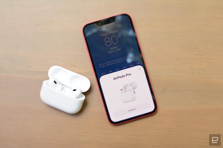 据报道，苹果计划为 AirPods 添加实时翻译功能