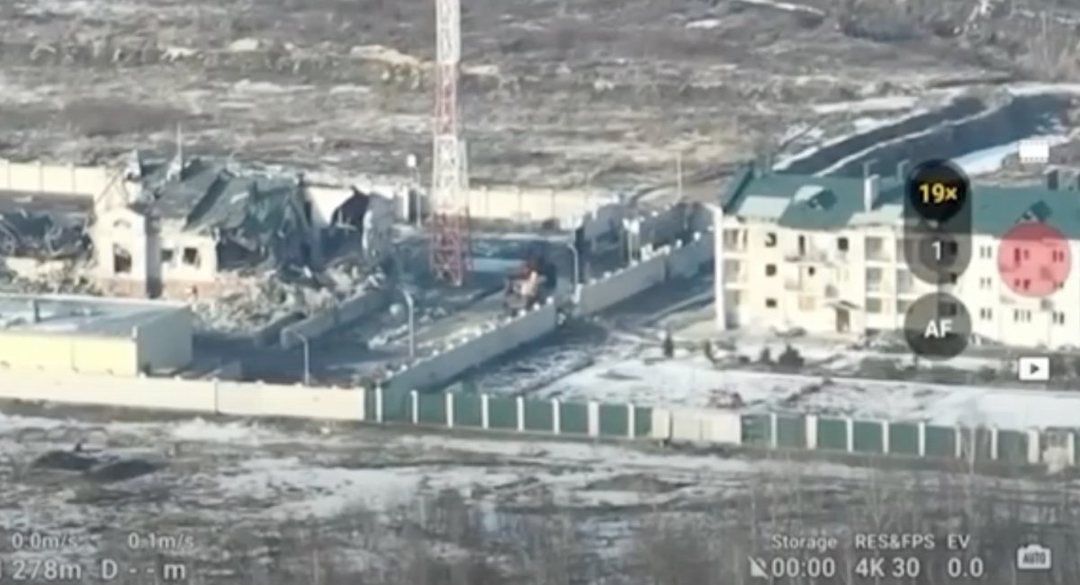 FPV 无人机操作员的快速打击摧毁了关键机械，阻止了俄罗斯的防御工事计划（视频）