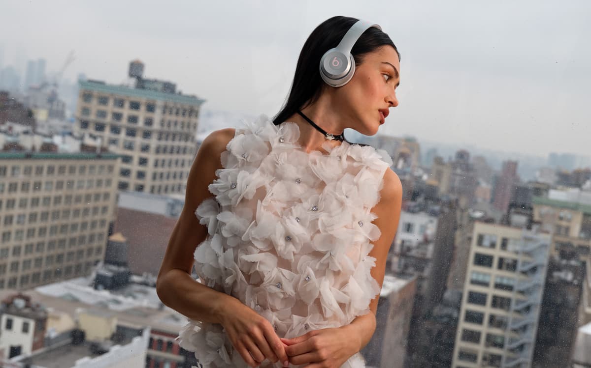 Beats by Dre x Sandy Liang Solo 4 耳机评测