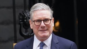 基尔·斯塔默 （Keir Starmer） 将使用人工智能从根本上实现公务员制度的数字化，以节省 450 亿英镑