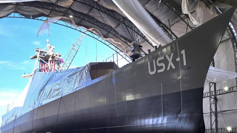 海军的 Usx-1 Defiant 无人机是海战的未来