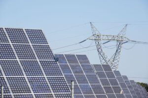 数据中心喜欢太阳能：这是 100 MW 以上交易的综合指南