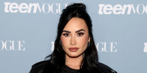 黛米·洛瓦托 （Demi Lovato） 对 ChatGPT 在未婚夫黄麻阅读野蛮言论时“烤”她做出反应