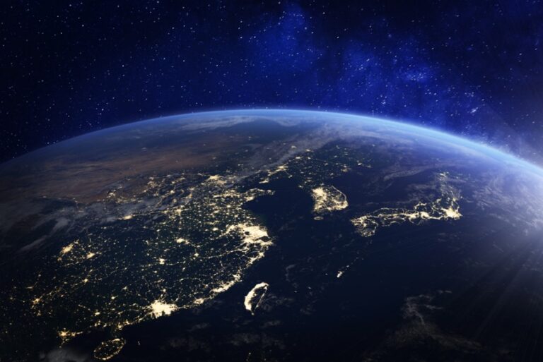 到 2030 年，数据中心将实现六倍的连接激增