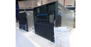 华硕推出搭载 NVIDIA GB300 NVL72 的最新华硕 AI POD