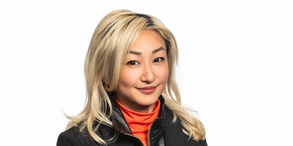 她是硅谷的成功者。以下是她对如何做到这一点的建议。