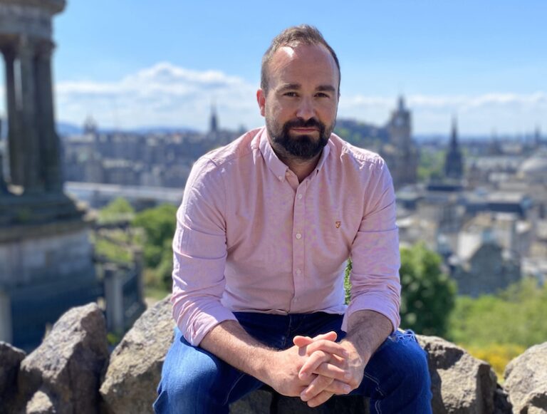 Octopus 使用 Aveni 的 AI 解决方案来增强建议