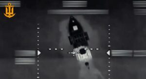 乌克兰海军用海军无人机袭击敌后深处的两套俄罗斯防空系统（视频）
