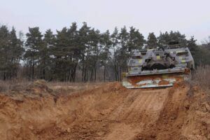 Rheinmetall 的 Kodiak AEV 展示了其支持波兰工程运营的能力