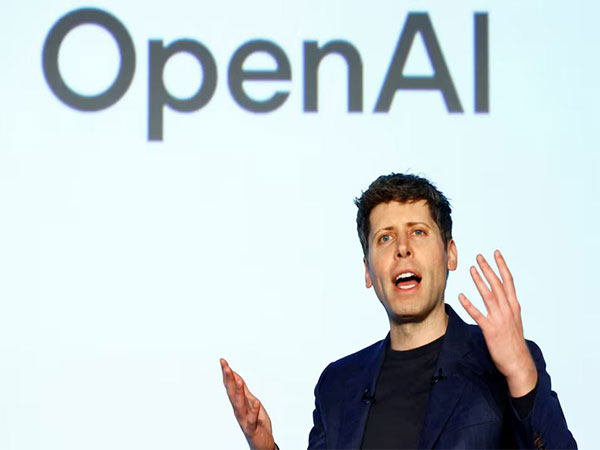 “你们能不能请冷静一下”：OpenAI 首席执行官说他的团队需要“睡觉”