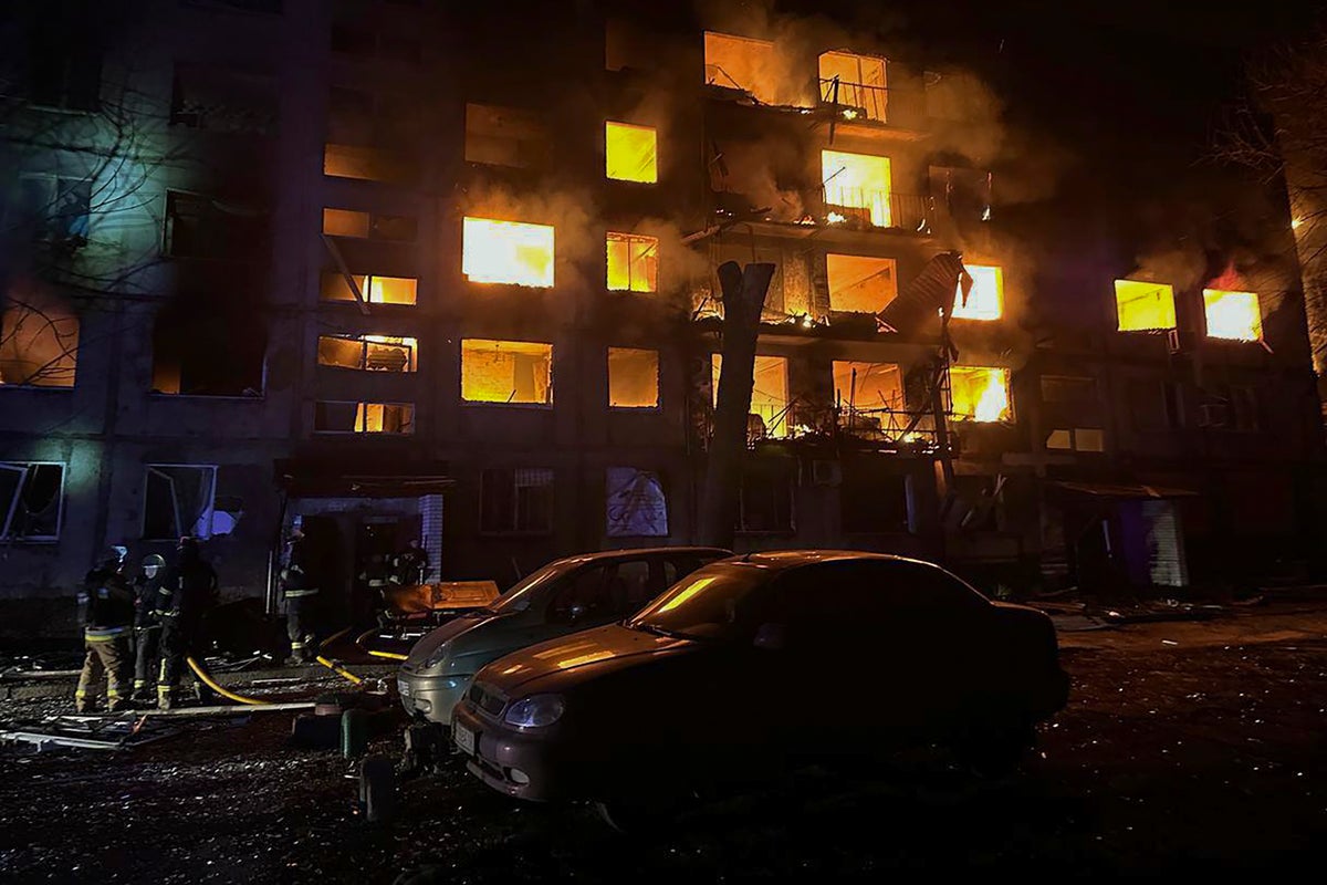 俄罗斯空袭乌克兰 11 人死亡，美国切断情报共享
