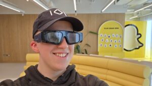 我体验了 Snap 的新多人 AR，我完全被 AR 眼镜的未来所吸引