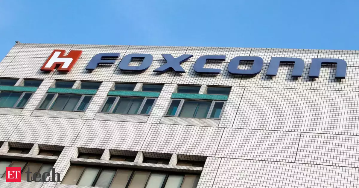 富士康构建自己的 AI 模型 FoxBrain