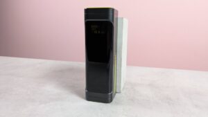 我尝试了 AOHI Future Starship，虽然它可以轻松地为笔记本电脑充电，但对许多人来说可能不值得这个价格