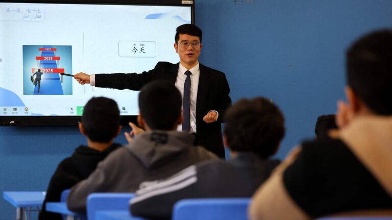 北京学校计划向中小学生教授人工智能课程