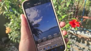 如何在 iPhone 上循环播放视频