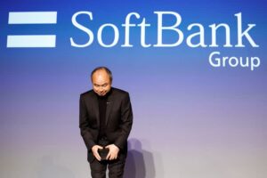 据 The Information 报道，软银正在谈判借款 160 亿美元为 AI 提供资金