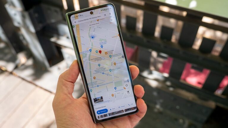 Google 地图利用 Gemini 获取包含路线等内容的“询问地点”条状标签