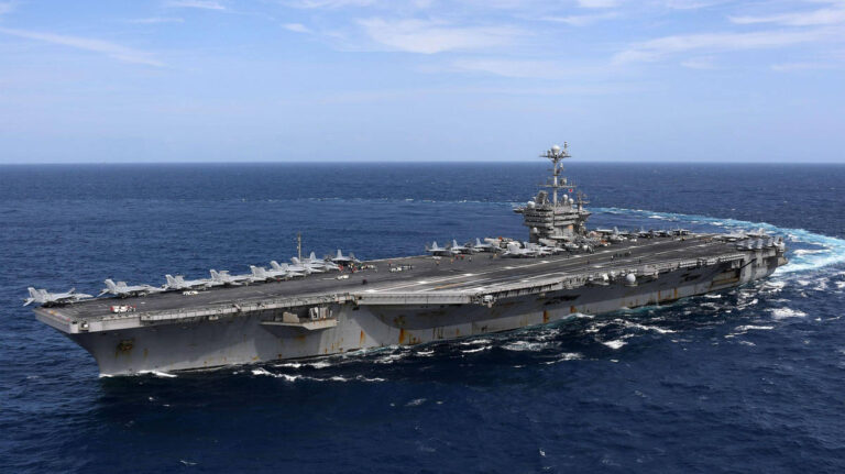 特朗普加大对也门的打击力度后，美国击退胡塞武装对航空母舰的无人机袭击