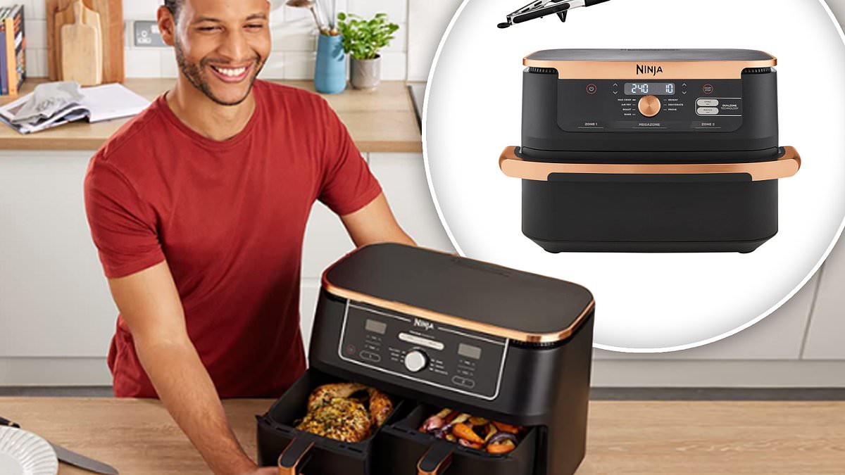 购物者争先恐后地在亚马逊春季特卖中以 60 英镑的折扣购买“令人印象深刻的”Ninja 双区空气炸锅 – 并附带免费礼物