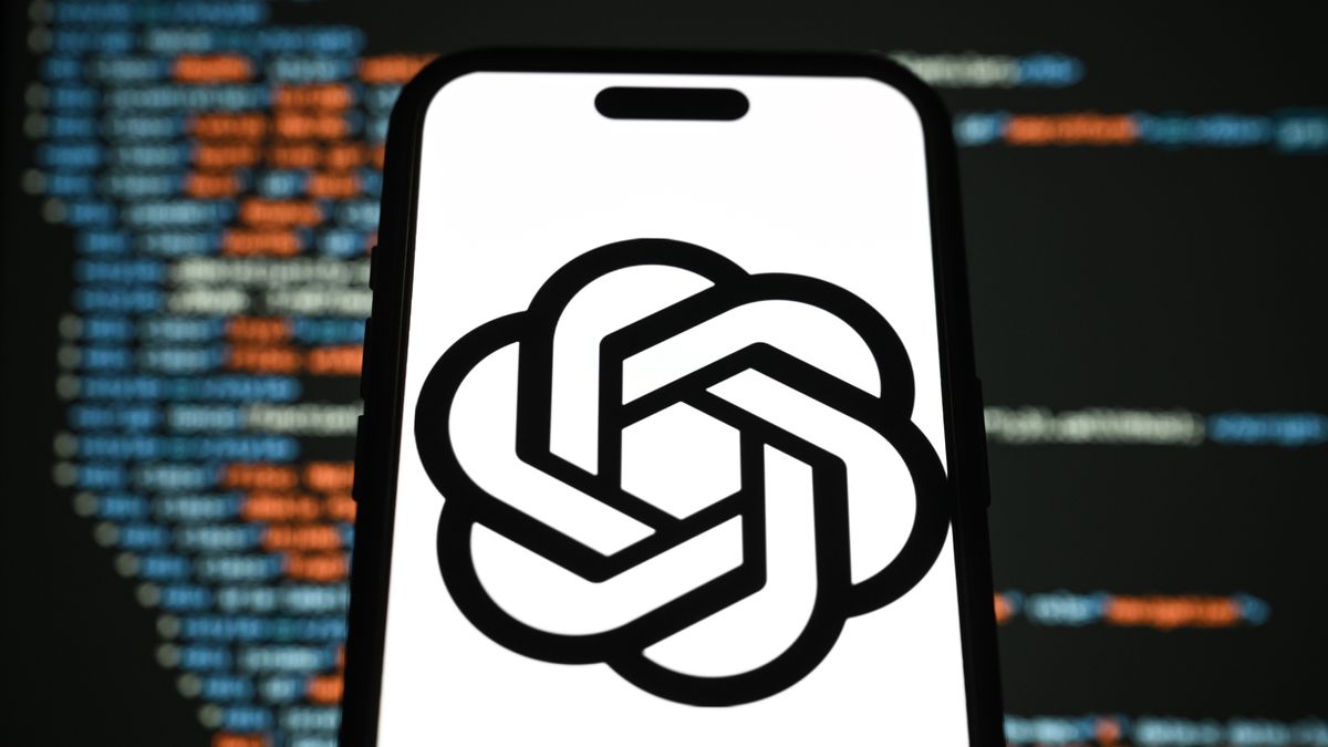 山姆·阿尔特曼 （Sam Altman） 表示，ChatGPT 的图像“比我们预期的要受欢迎得多”——OpenAI 不得不将免费用户放在候补名单上一段时间，“我们的 GPU 正在融化”